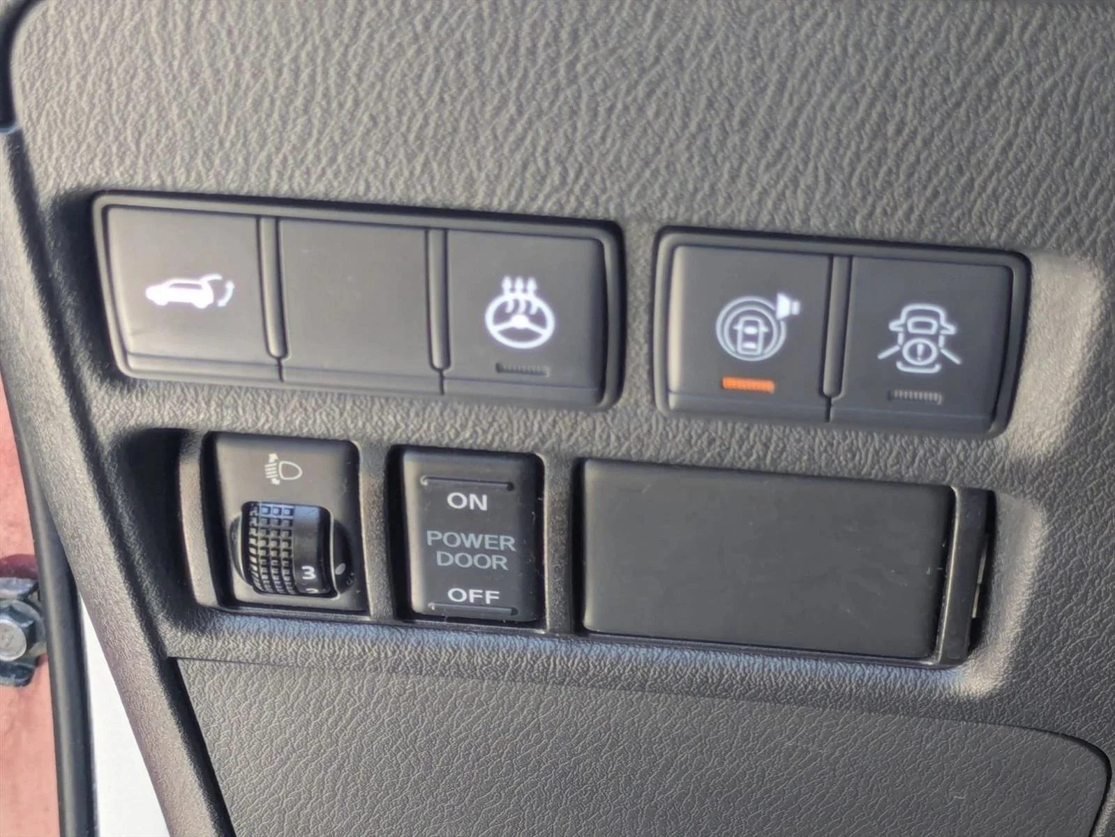 Used 2021 Coulis Red INFINITI LUXE image 13