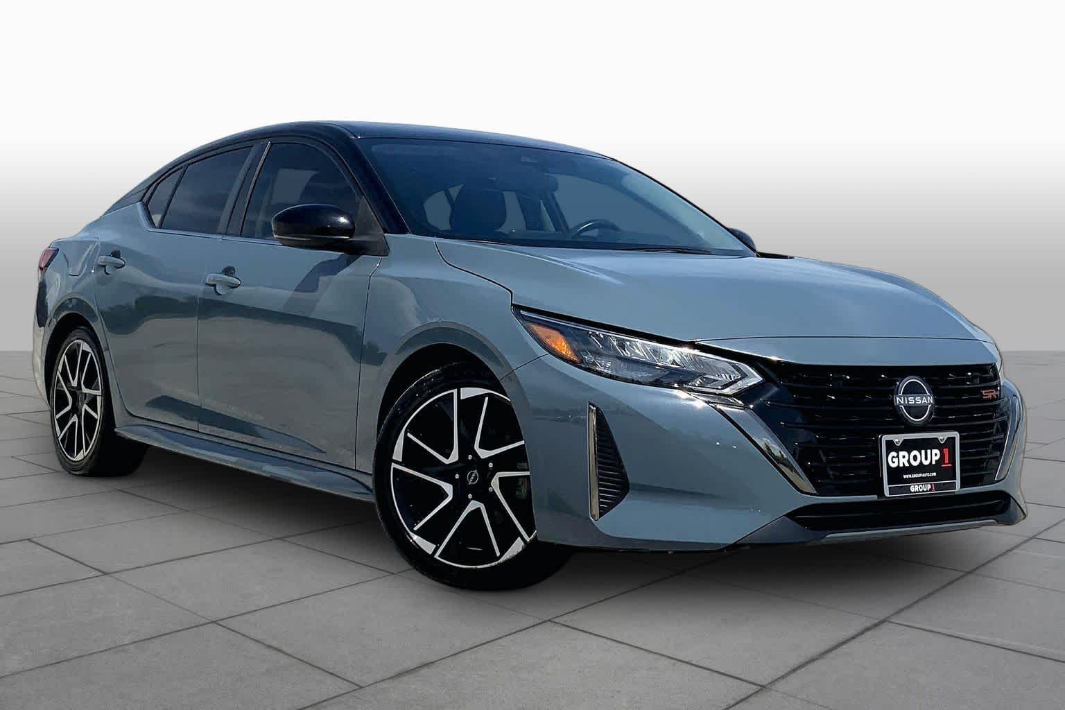 Used 2024 Atlantic Gray Metallic/Super Black Nissan SR image 3