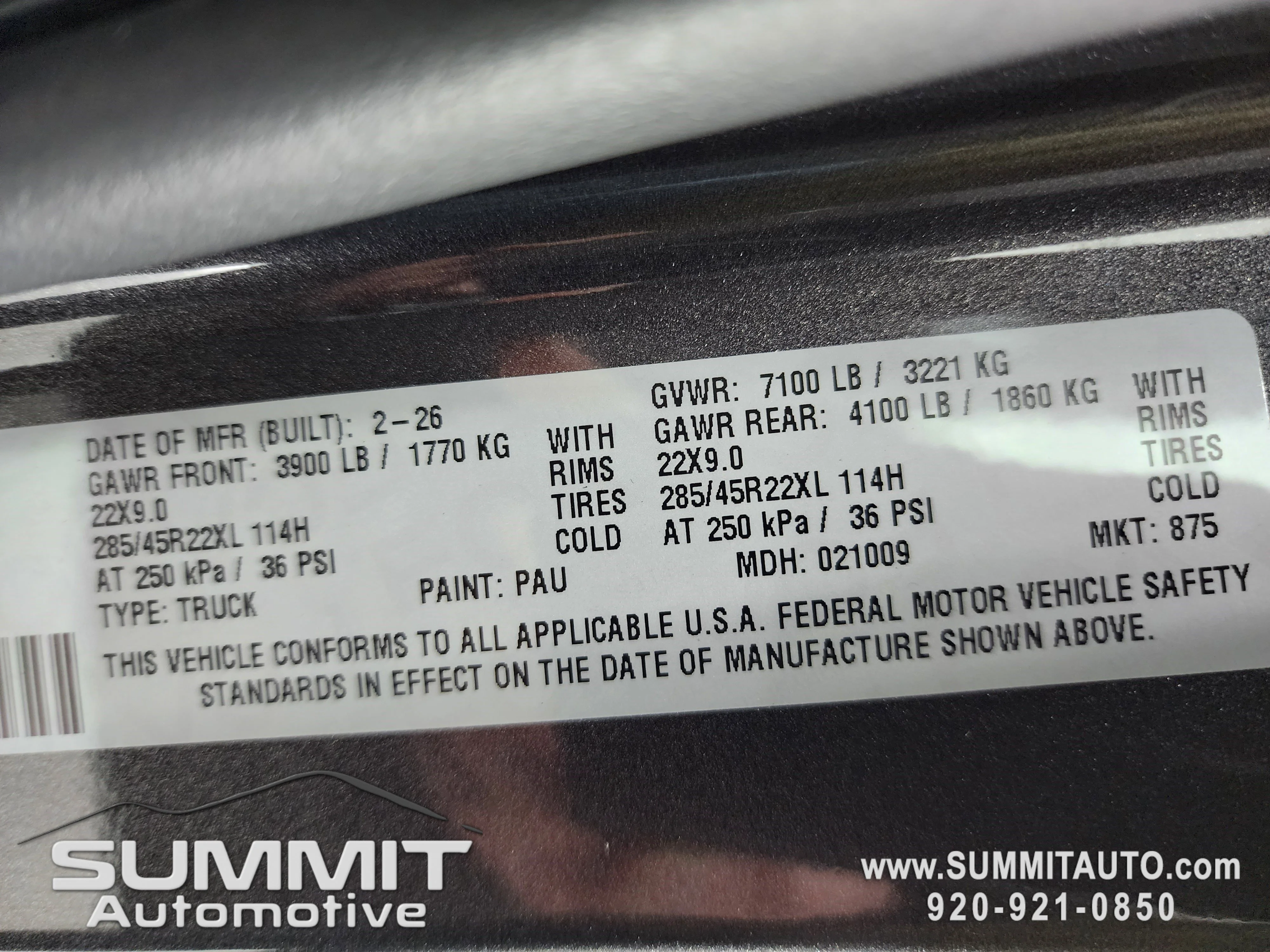 New 2026 Granite Crystal Metallic Clear-Coat Exterior Paint RAM Laramie image 68