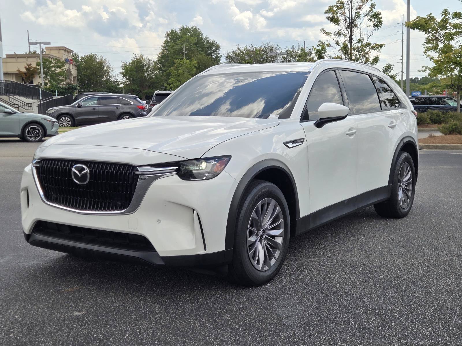 Used 2025 Rhodium White Premium Mazda Preferred Package image 1