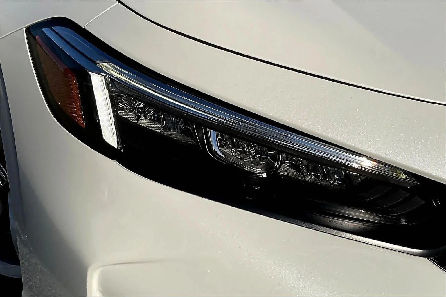 New 2026 Platinum White Pearl Honda LX image 13