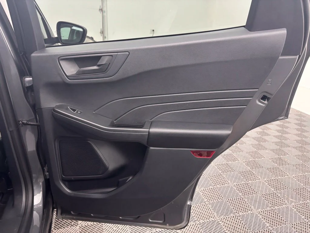 Used 2022 Gray Ford SE image 38