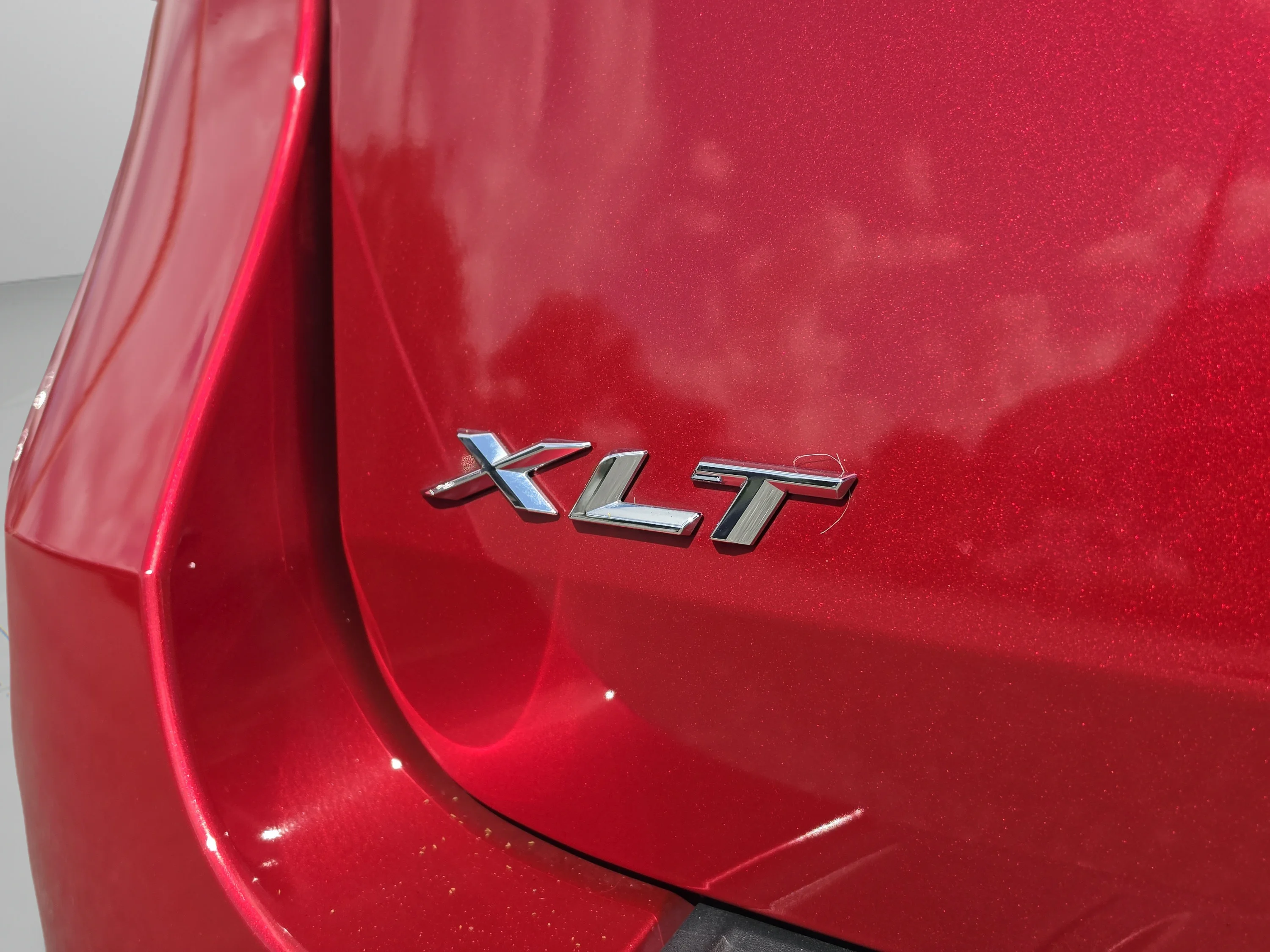 Used 2024 Rapid Red Metallic Tinted Clearcoat Ford XLT image 17
