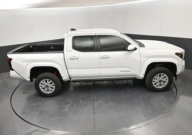 New 2026 Ice Cap Toyota  SR5 image 31