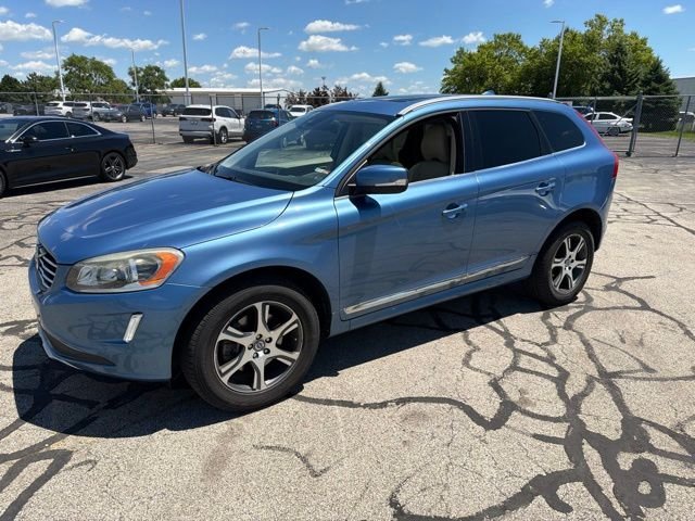 Used 2015 Volvo XC60 T6 with VIN YV4902RKXF2663030 for sale in Bloomington, IL