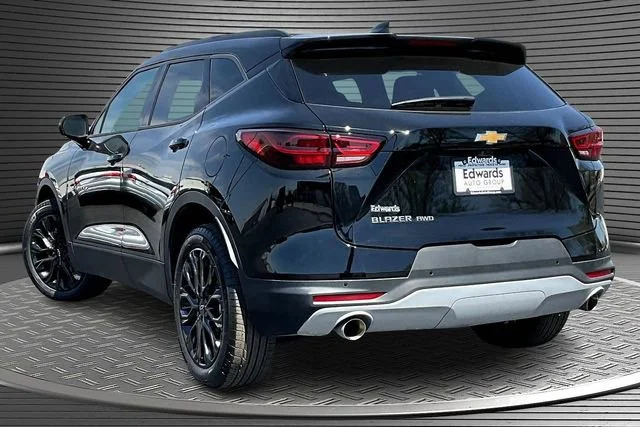 New 2026 Black Chevrolet 3LT image 3
