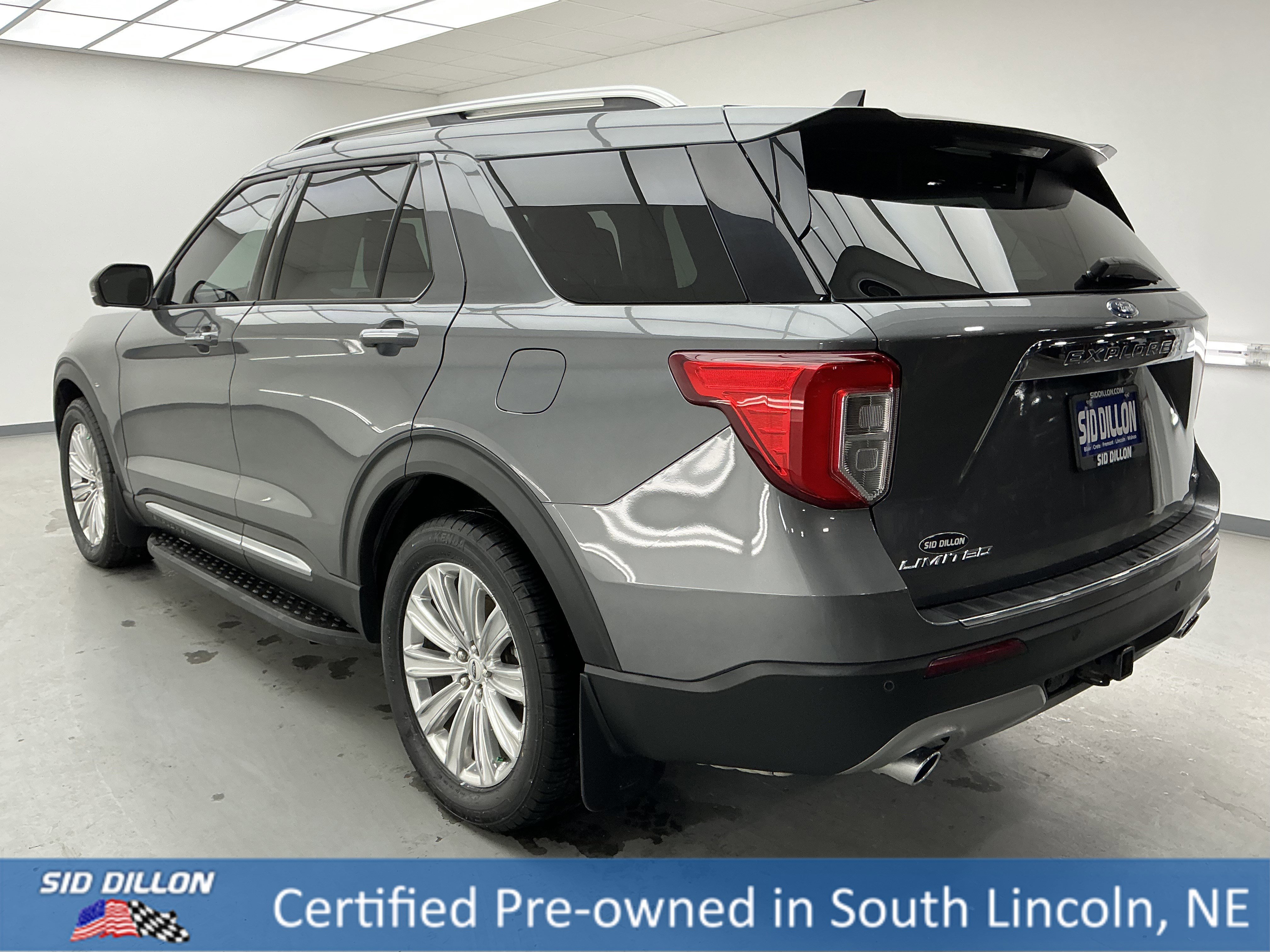 View vehicle photo 6