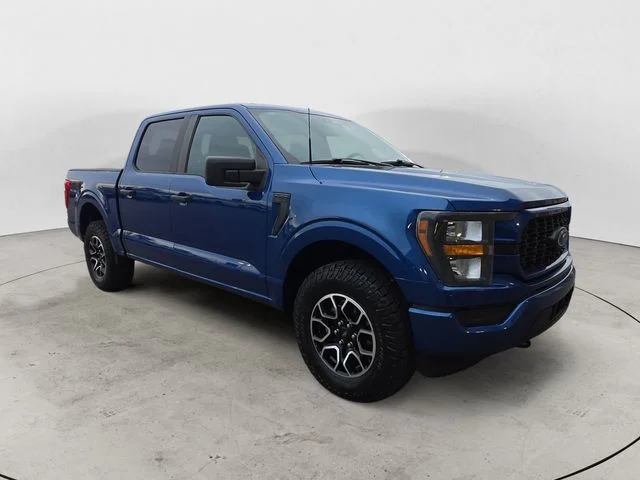 Used 2023 Blue Metallic Ford XL image 3