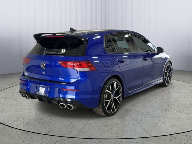 Used 2023  Volkswagen 2.0T image 2