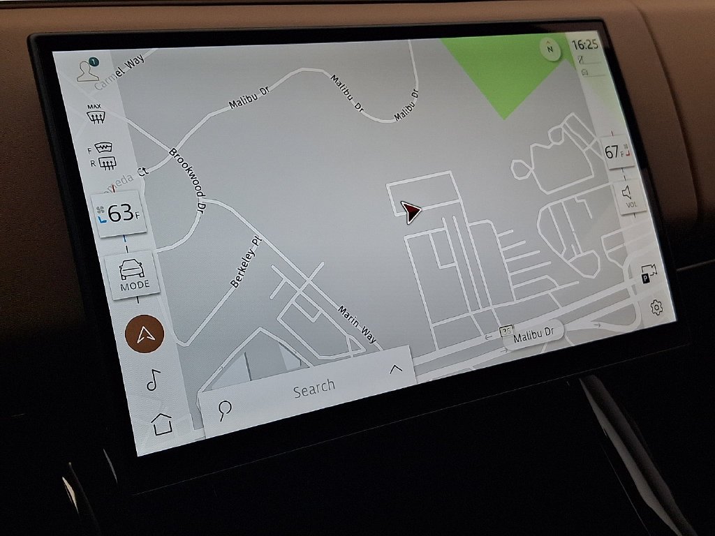 New 2027 Fuji White Land Rover SE image 15