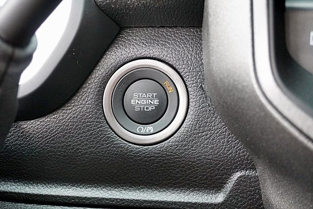 New 2026 Bright White Clear-Coat Exterior Paint RAM Tradesman image 38