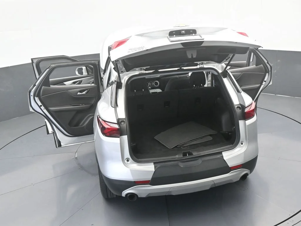 Used 2019 Silver Ice Metallic Chevrolet L image 61