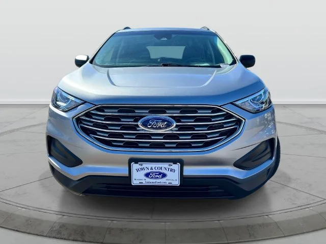 Used 2020 Silver Ford SE image 12