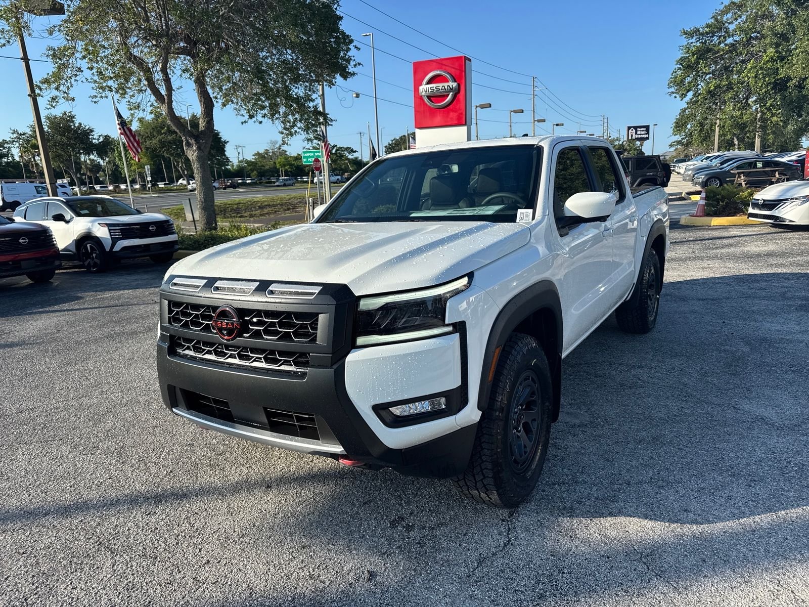 New 2026 White Nissan PRO-X image 3