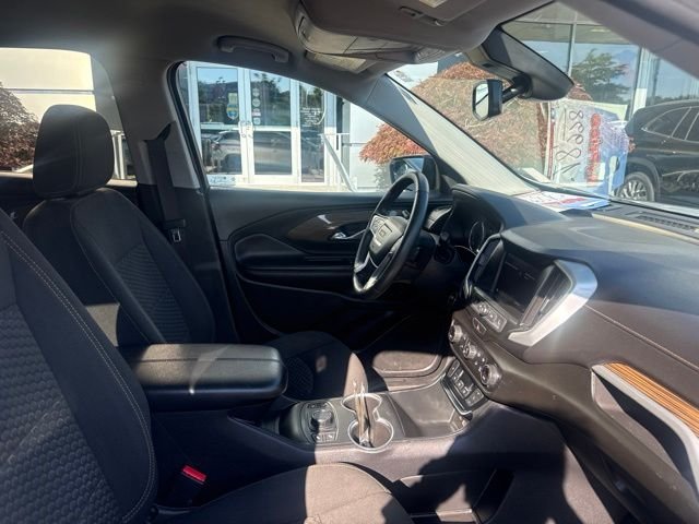 Used 2021 Silver GMC SLE image 27