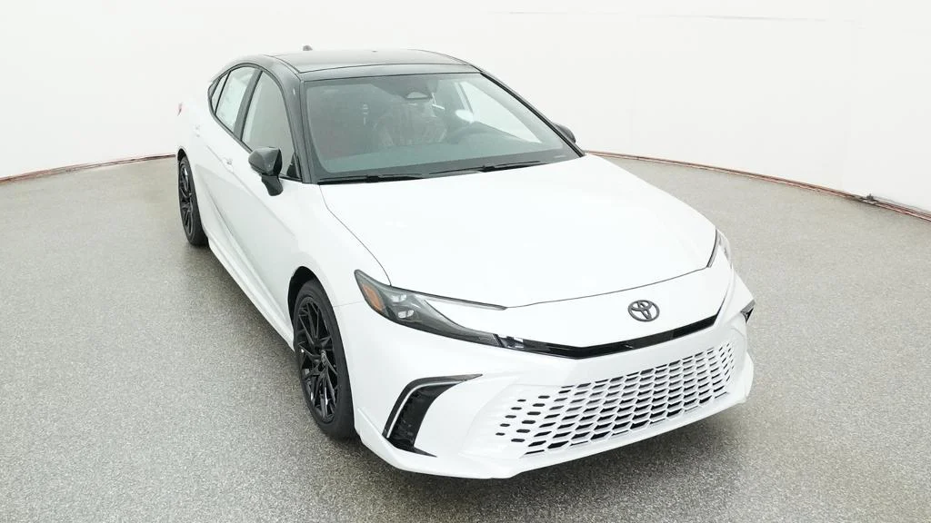 New 2026 Wind Chill Pearl with Midnight Black Metallic roof Toyota XSE image 16