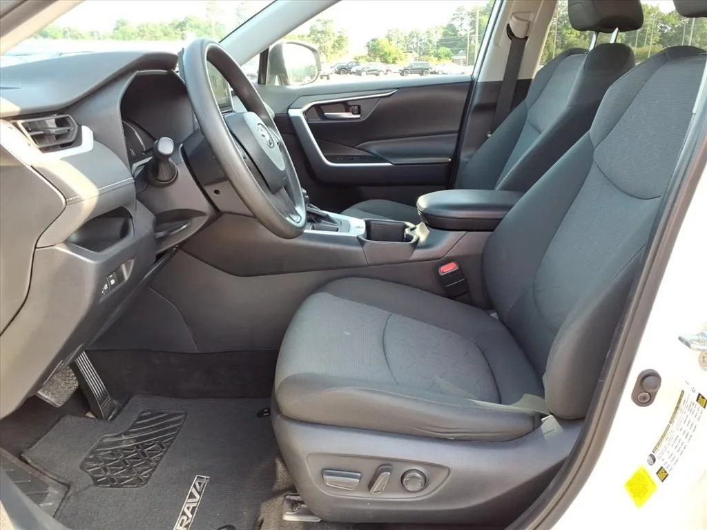 Used 2024 White Toyota XLE image 3