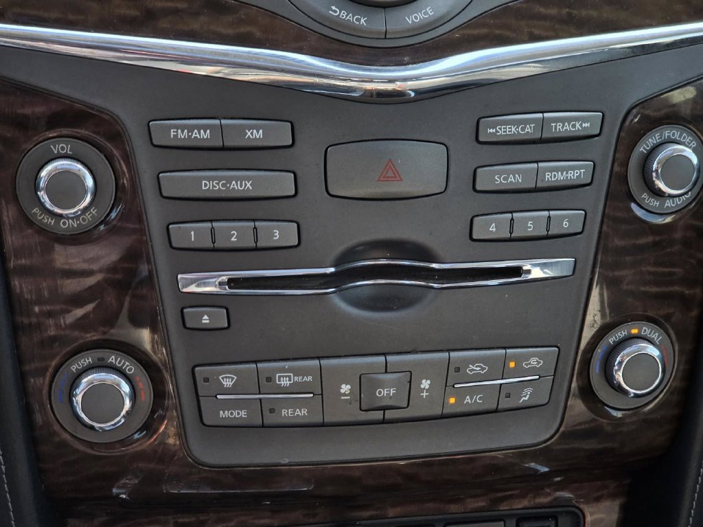 Used 2017 Brown Nissan SL image 29