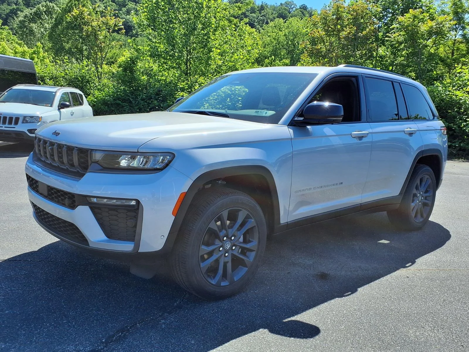 New 2026 Silver Zynith Jeep Limited image 3