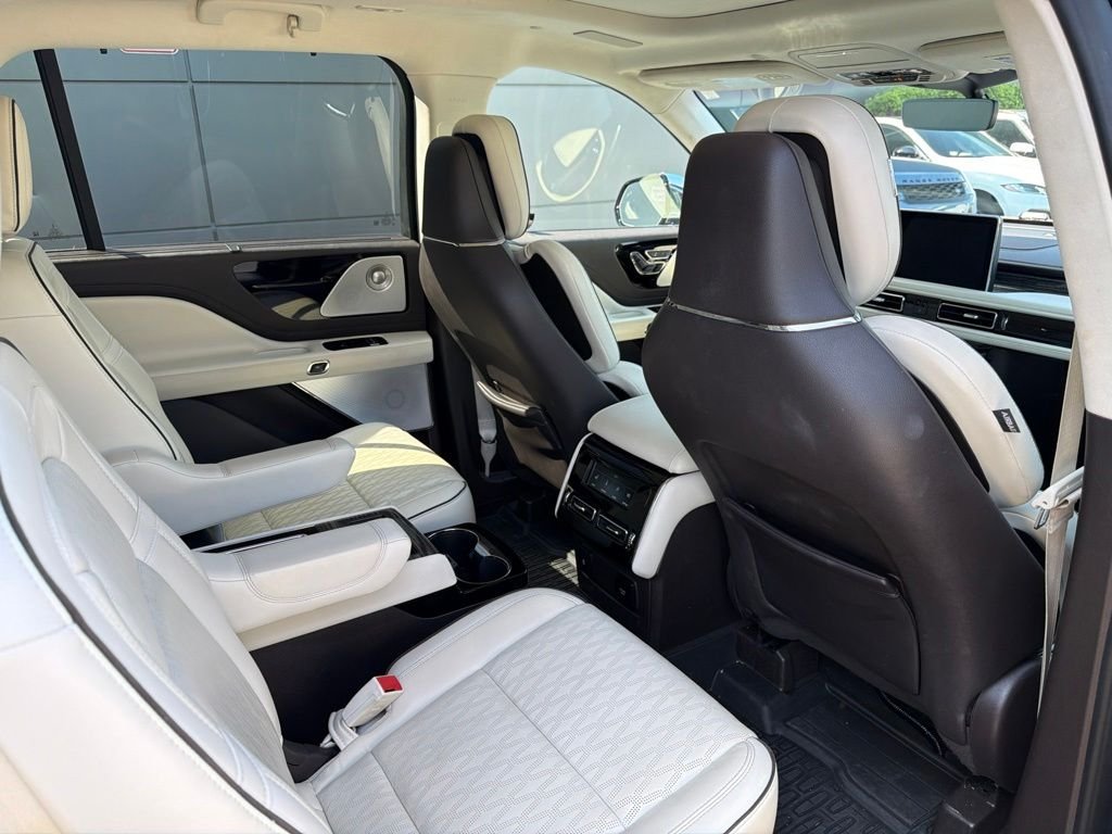 Used 2020 Black Metallic Lincoln Black Label image 11