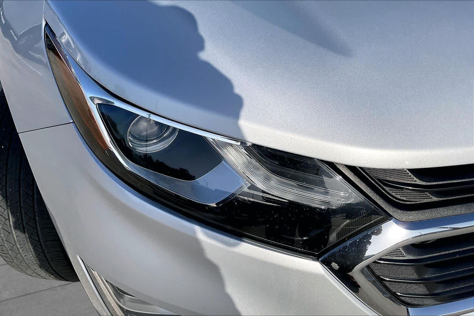 Used 2018 Silver Ice Metallic Chevrolet LT image 25