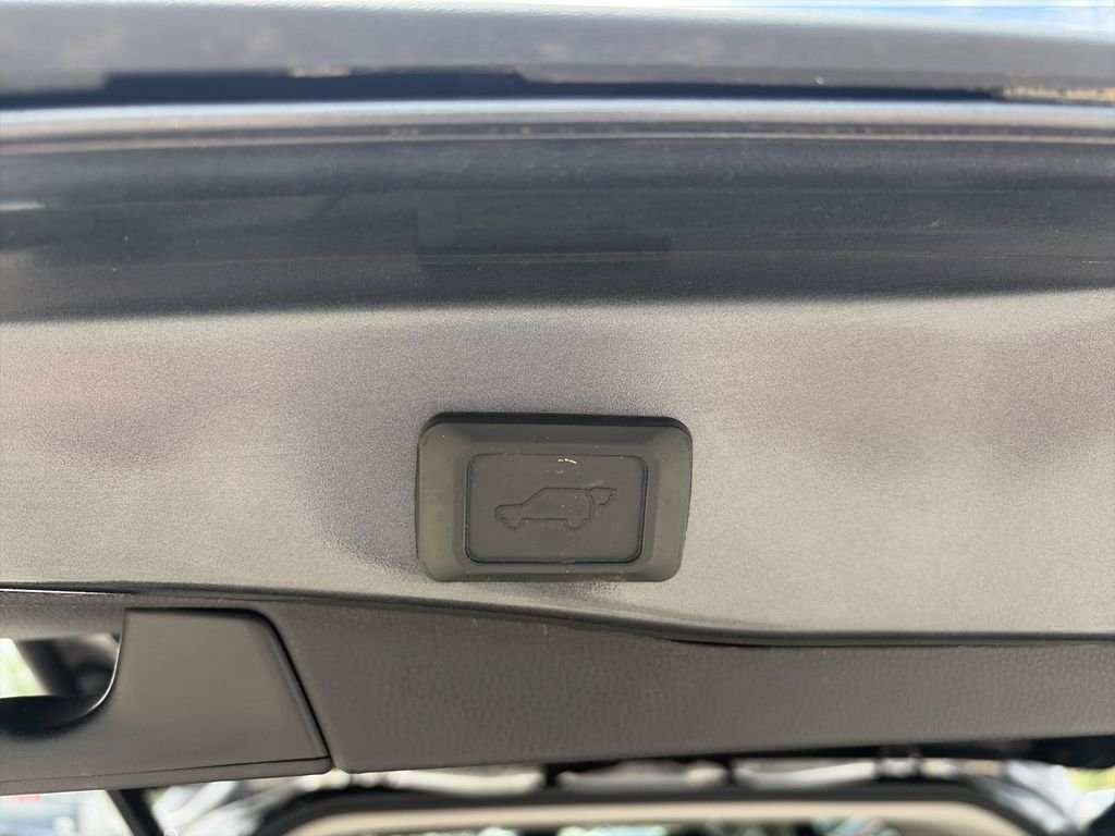 Used 2022 Gray Toyota XLE Premium image 34