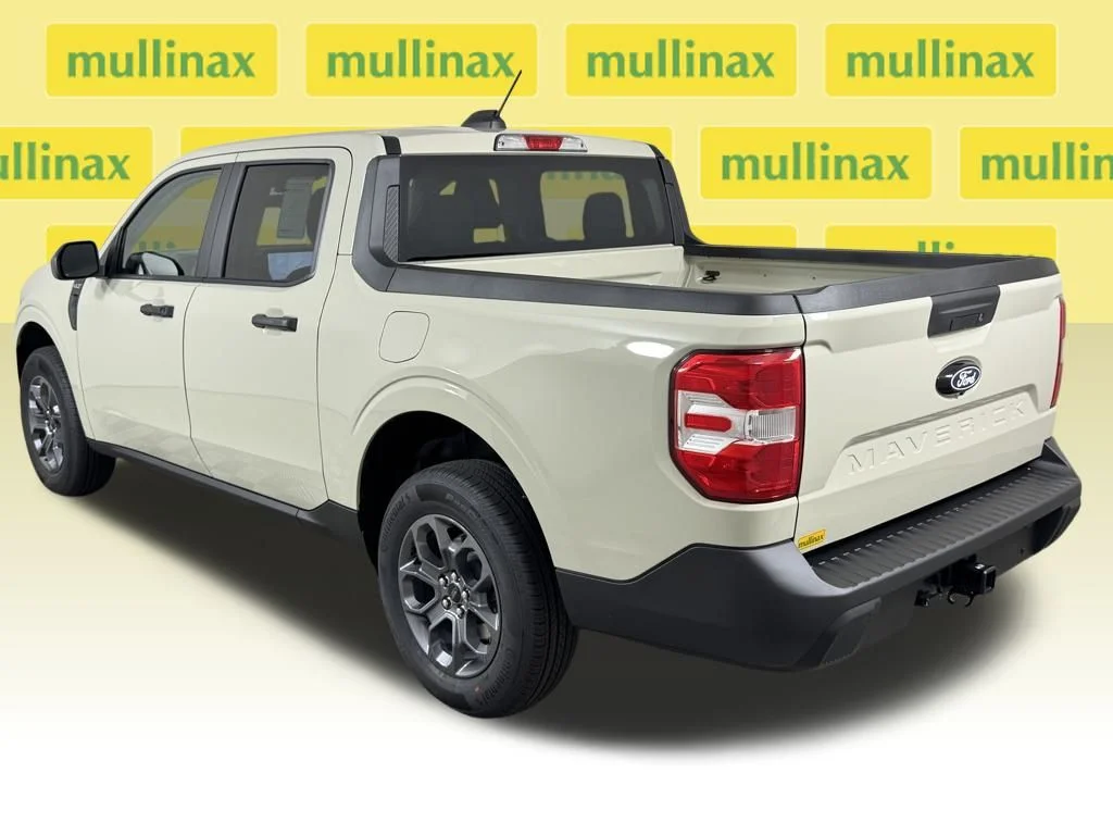 New 2025 Beige Ford XLT image 4