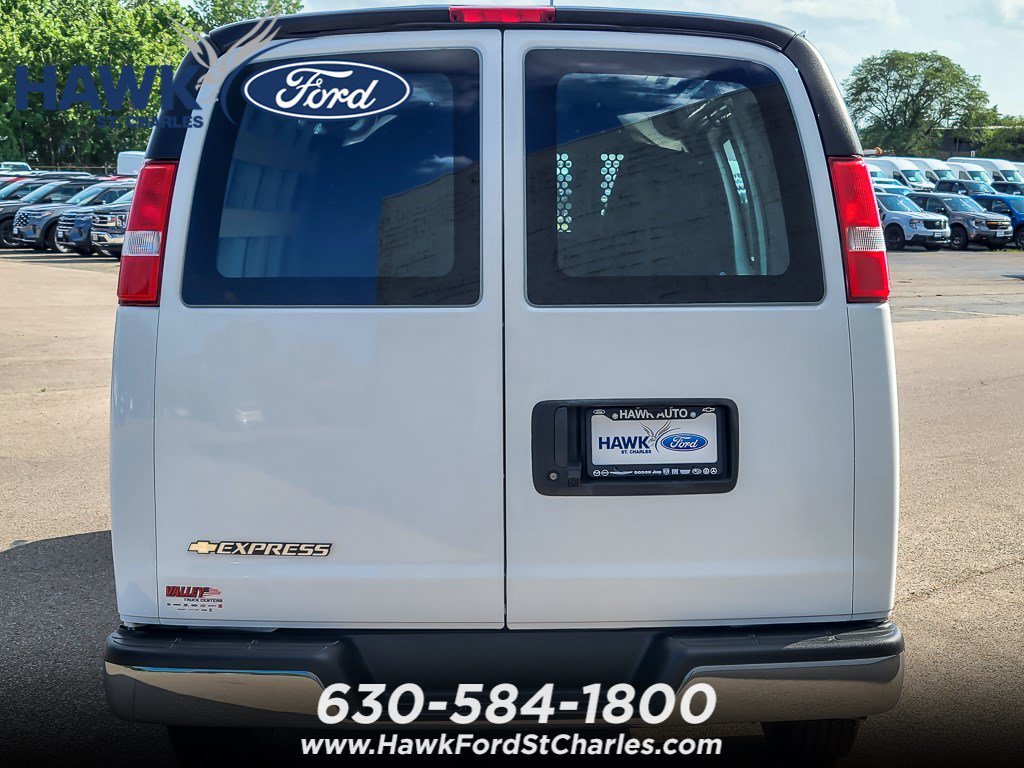 Used 2024 Summit White Chevrolet CARGO image 5