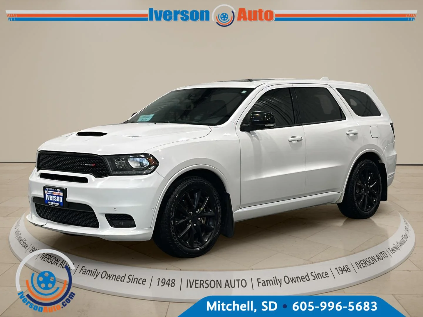Used 2018 Ivory Tri-Coat Pearl Dodge R/T image 3