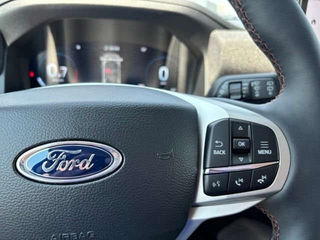 New 2026 Star White Metallic Tri-Coat Ford Active image 26