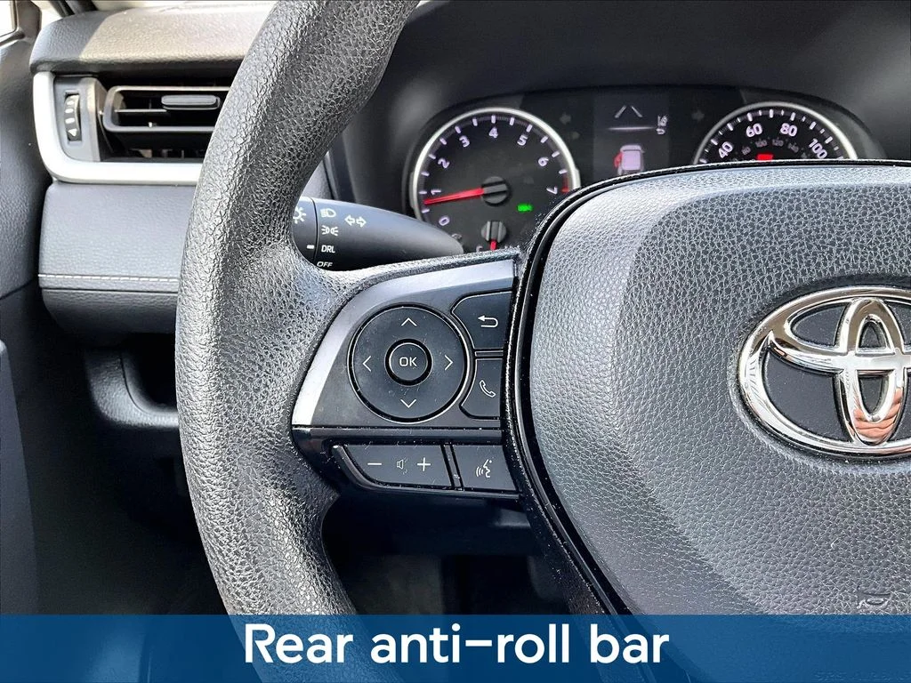 2021 Toyota RAV4 LE - Photo 15