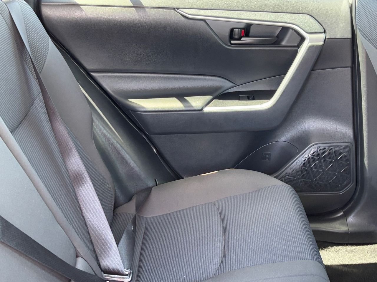 2025 Toyota RAV4 LE - Photo 11