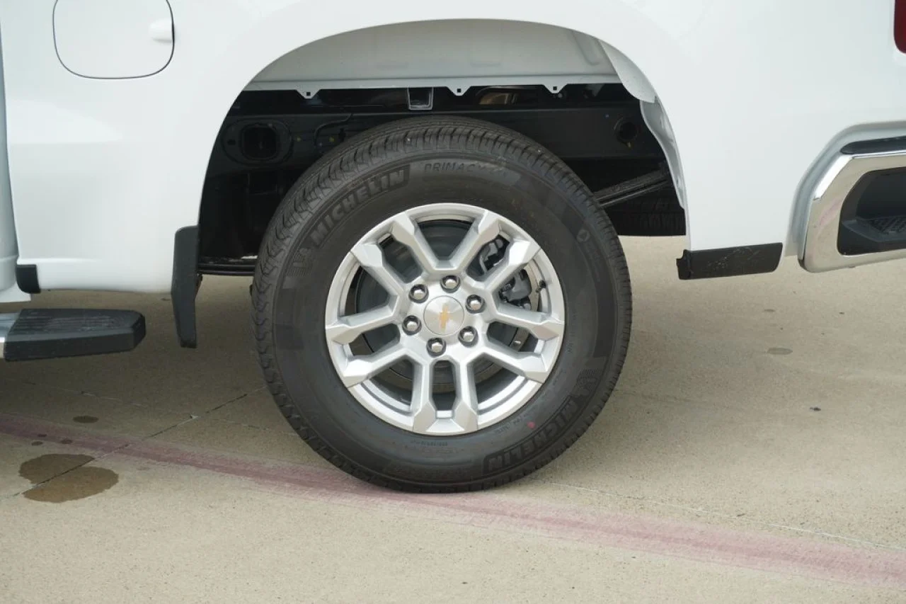 2026 Chevrolet Silverado 1500 LT - Photo 15