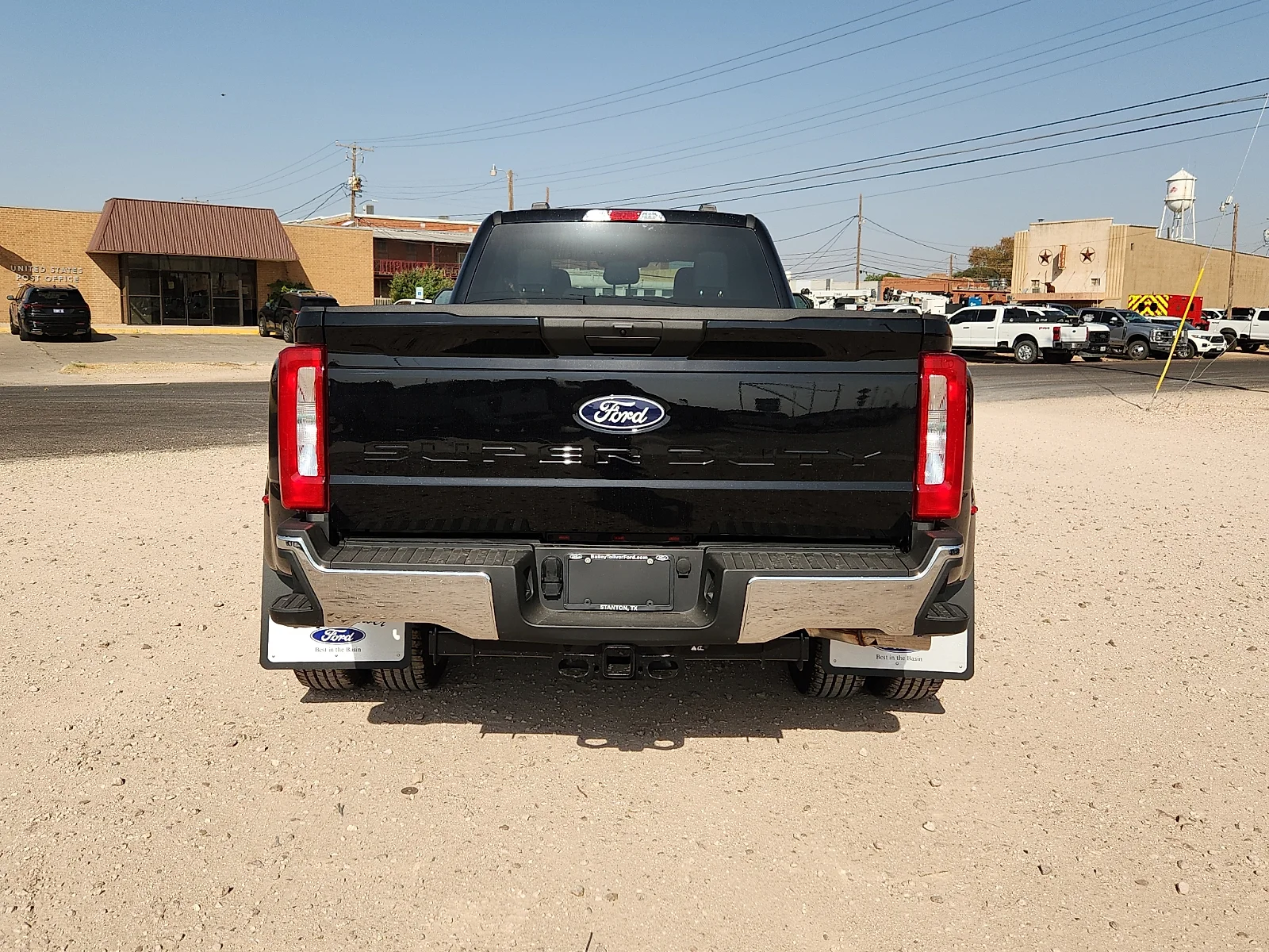 New 2027 Agate Black Metallic Ford XLT image 6