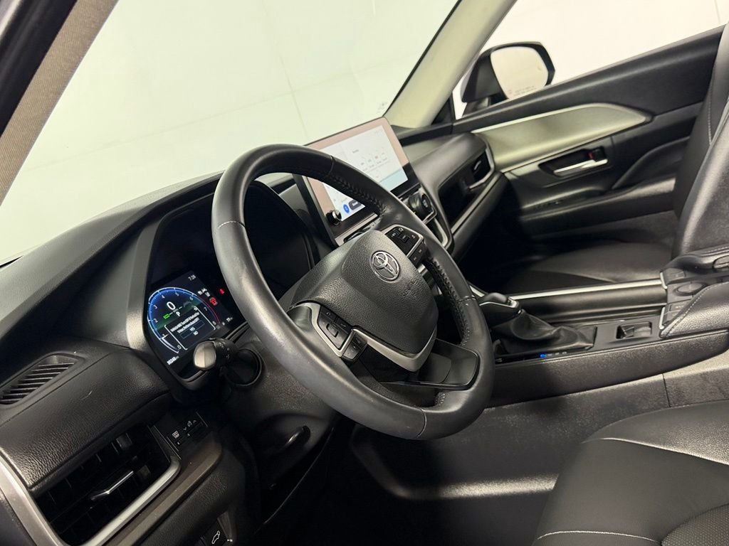Used 2024 Cloud Toyota XLE image 19