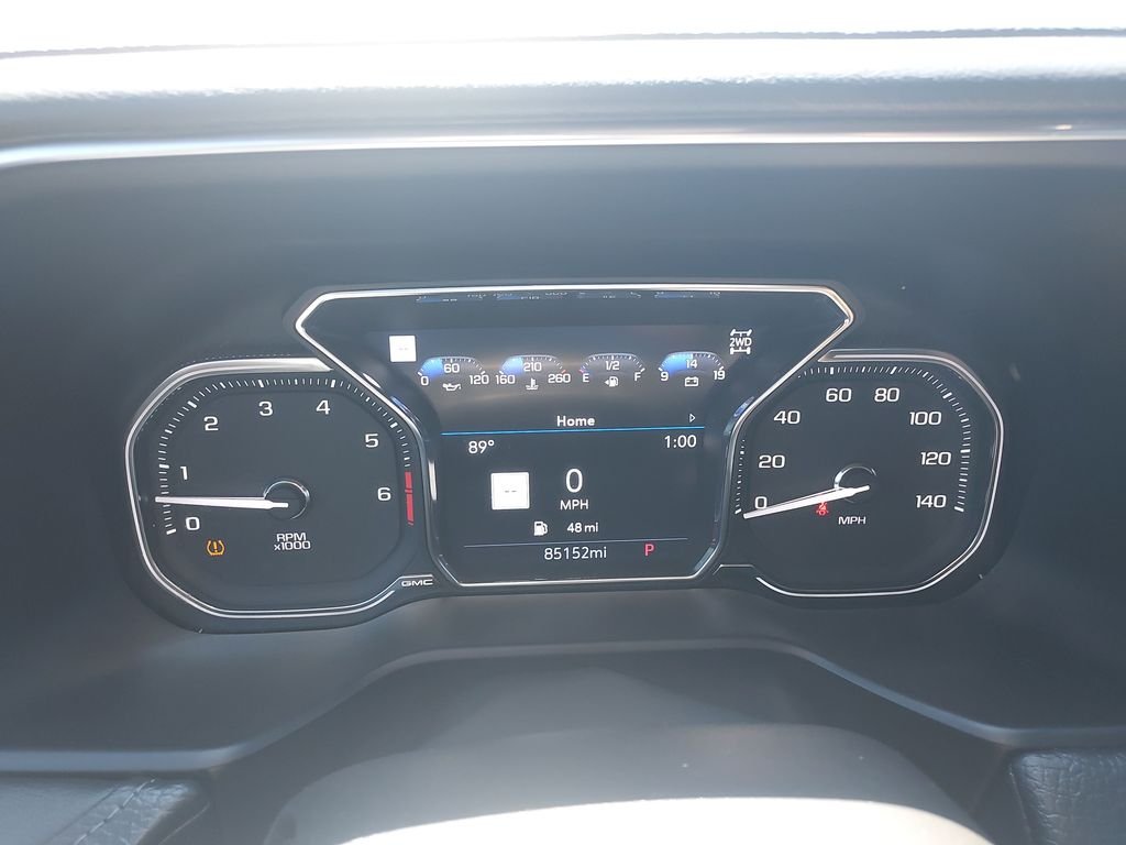 Used 2021 White GMC Denali image 18