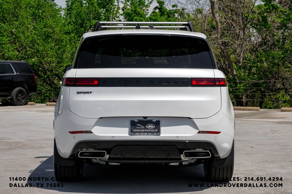 New 2026 Ostuni Pearl Wht Prem Met Land Rover Dynamic SE image 9