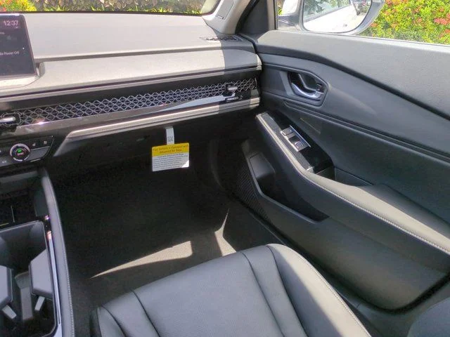 New 2026 Platinum White Pearl Honda Touring image 15