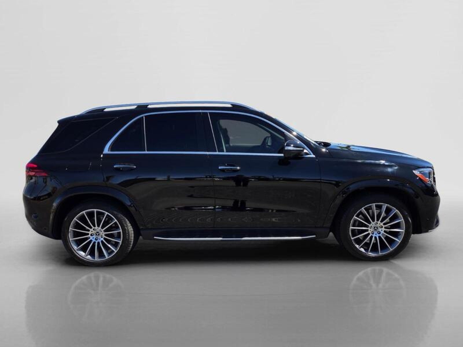Certified Used 2024 Black Mercedes-Benz GLE 350 image 6