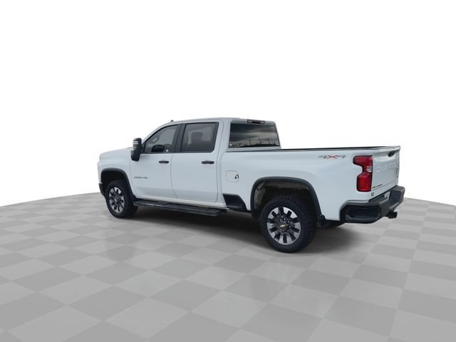 Used 2021 SUMMIT WHITE Chevrolet Custom image 6