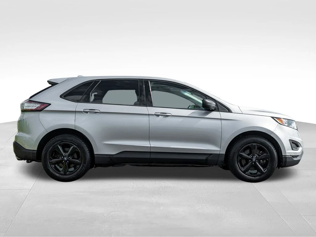 Used 2018 Silver Ford SE image 8
