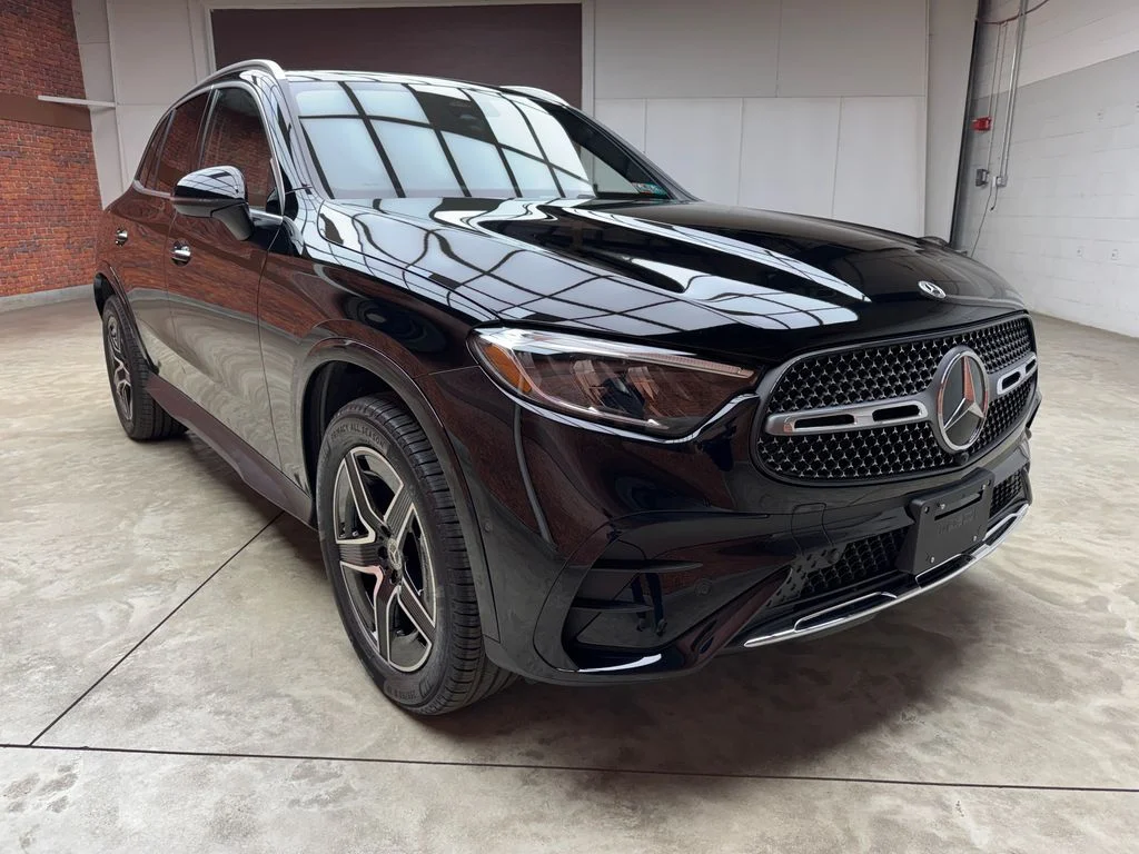 Used 2025 Black Mercedes-Benz GLC 300 image 7