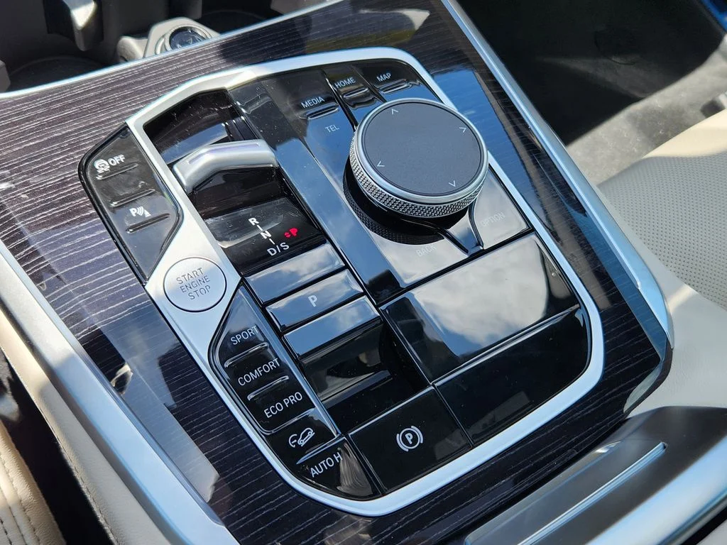 New 2026 Dravit Grey Metallic BMW xDrive40i image 18