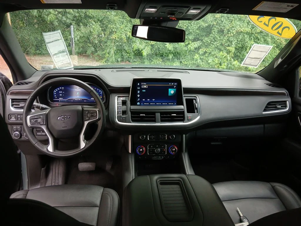 Used 2023 Green Chevrolet Z71 image 20
