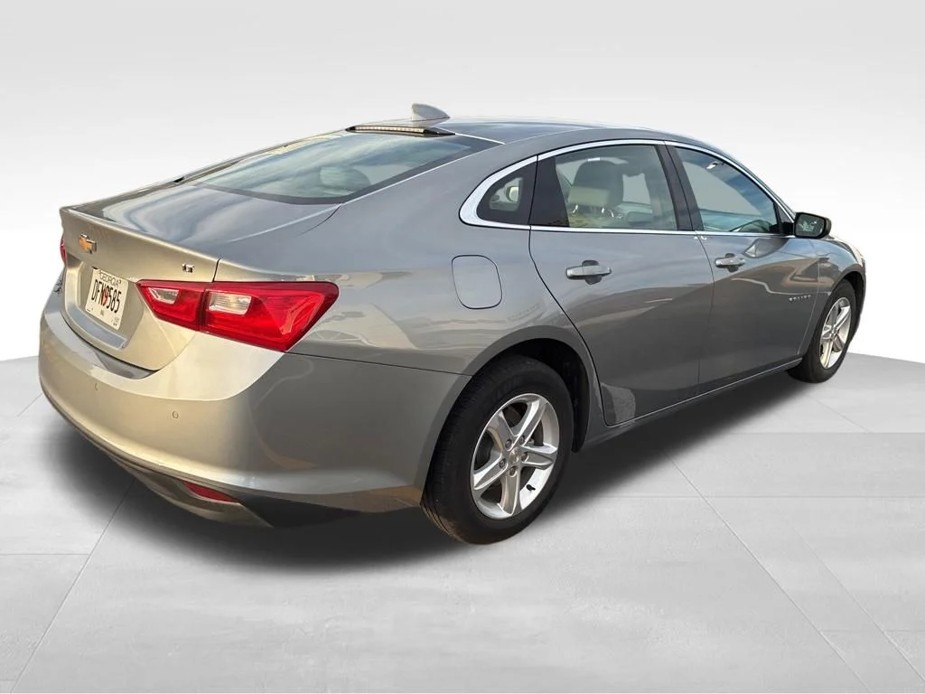 Used 2024 Gray Chevrolet LT image 5