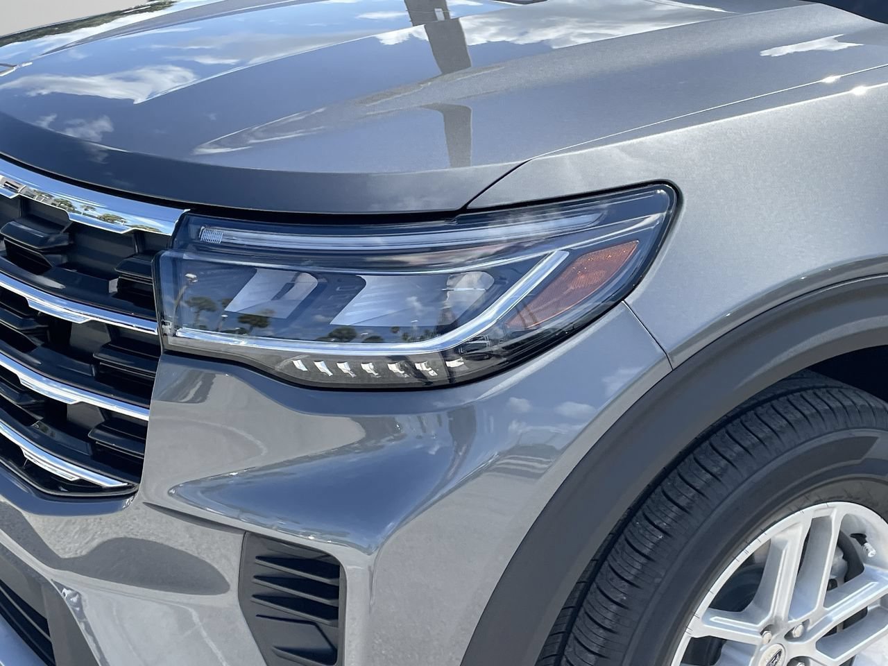 New 2026 Carbonized Gray Metallic Ford Active image 6