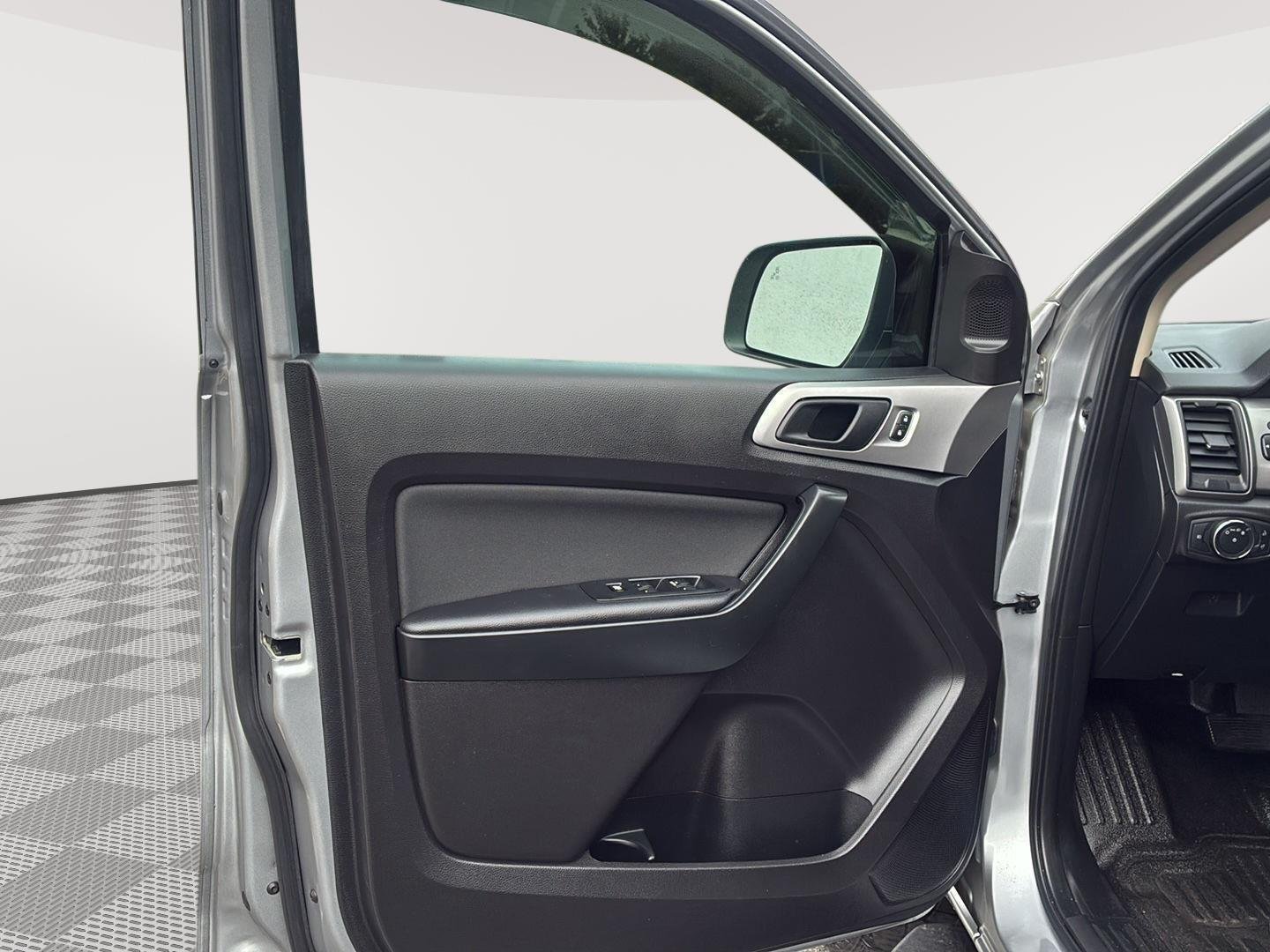 Used 2021 Iconic Silver Ford XL image 24