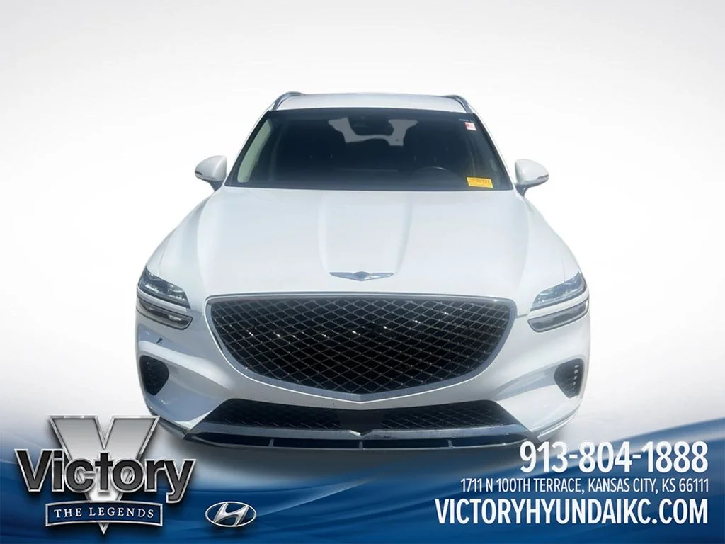 Used 2025 White Genesis 2.5T image 8