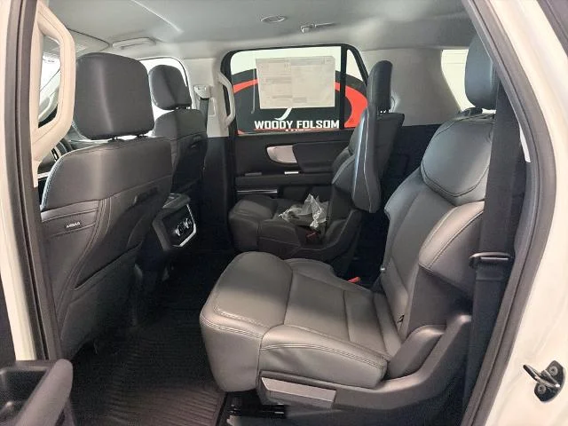 New 2027 Star White Metallic Tri-Coat Ford MAX Active image 28