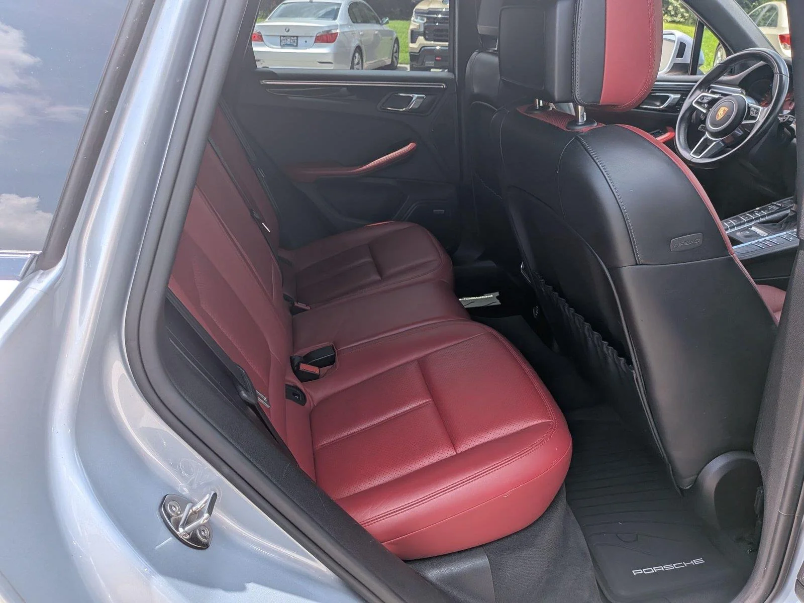 Used 2018 Rhodium Silver Metallic Porsche S image 30